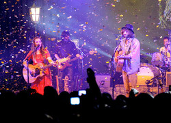 Image of Angus & Julia Stone & International Music Concepts