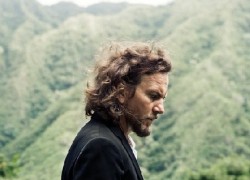 Image of Eddie Vedder & Chugg Entertainment